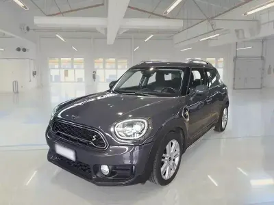 Käytetty Mini Cooper S Countryman Hype 136 HP (100 kW) 2019 Harmaa Katumaasturi