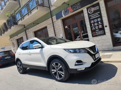 Usata Nissan Qashqai N-Connecta 110 CV (80 kW) 2018 Bianco SUV