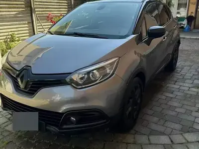 Usata Renault Captur 90 CV (66 kW) 2013 Grigio SUV