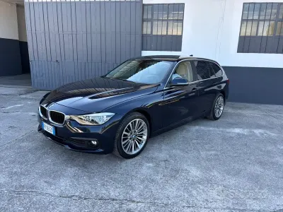 Usata BMW 320 Advantage 190 CV (139 kW) 2017 Blu Station wagon