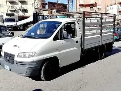 Usata Hyundai H-1 80 CV (58 kW) 2001 Monovolume