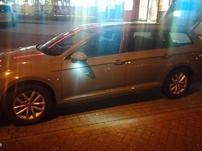 Usata VW Passat Business 110 CV (80 kW) 2022 Grigio Station wagon