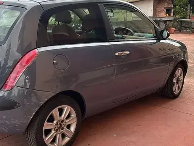 Usado Lancia Ypsilon 60 HP (44 kW) 2005 Citadino