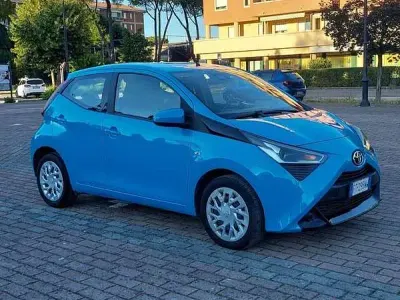 Usata Toyota Aygo X-play 72 CV (52 kW) 2019 Utilitaria