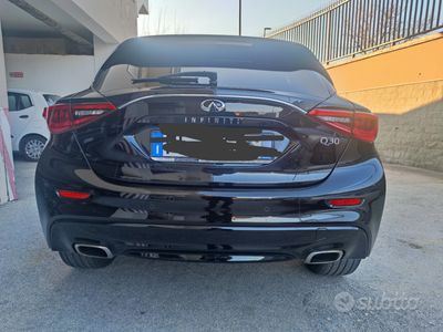 usata Infiniti Q30 1.6 benzina full optional total black