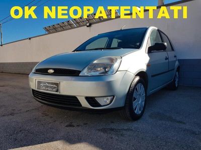Usata Ford Fiesta Ambiente 68 CV (50 kW) 2003 Grigio Utilitaria