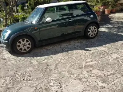 Usado Mini Cooper 116 HP (85 kW) 2002 Verde Citadino