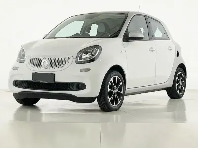 Usata Smart ForFour Passion 71 CV (52 kW) 2014 Bianco Utilitaria