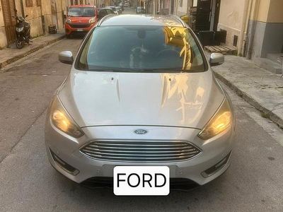 Usata Ford Focus Titanium 125 CV (91 kW) 2015 Grigio Station wagon