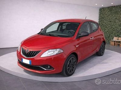 Usata Lancia Ypsilon S 70 CV (51 kW) 2023 Rosso Utilitaria