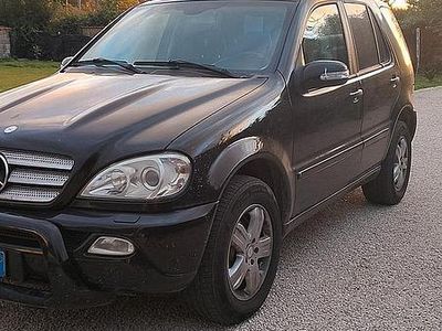 Usata Mercedes ML270 2006 Nero SUV
