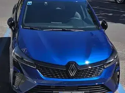 Usata Renault Clio V Techno 91 CV (66 kW) 2024 Blu/azzurro Berlina