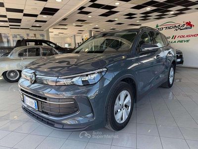 Begagnad VW Tiguan Life 150 HK (110 kW) 2024 Grå SUV