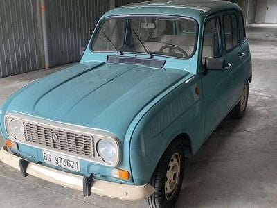 Usata Renault R4 33 CV (24 kW) 1989 Blu/azzurro