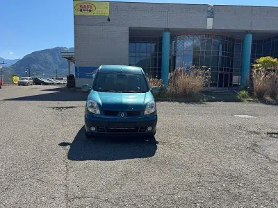 Usata Renault Kangoo 90 CV (66 kW) 2010 Blu Monovolume
