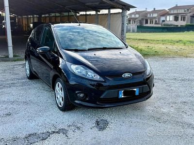 Usata Ford Fiesta Titanium 68 CV (50 kW) 2010 Nero Utilitaria