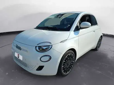 Usata Fiat 500e Icon 86 kW (118 CV) 2022 Bianco Utilitaria