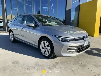 Usata VW Golf Style 150 CV (110 kW) 2025 Argento Monovolume