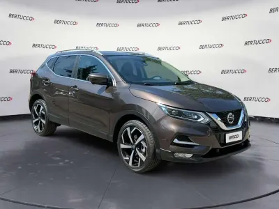 Usata Nissan Qashqai Tekna 131 CV (96 kW) 2018 Marrone SUV