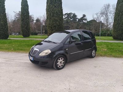 Usata Lancia Musa 90 CV (66 kW) 2004 Nero Monovolume