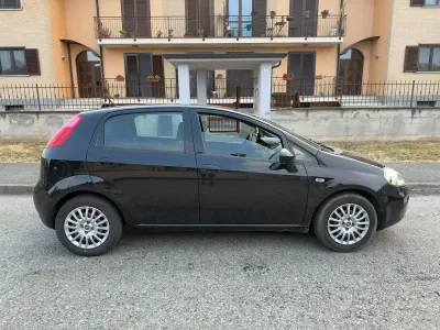 Usata Fiat Punto 95 CV (69 kW) 2017 Nero Utilitaria