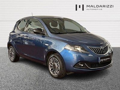 Usata Lancia Ypsilon Gold 69 CV (50 kW) 2023 Blu Utilitaria