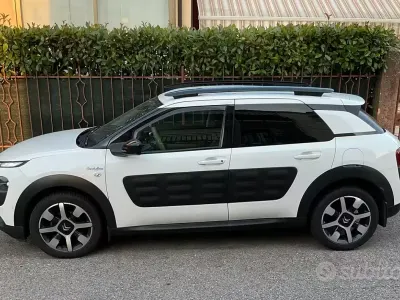 Usata Citroën C4 Shine 99 CV (72 kW) 2017 Bianco SUV