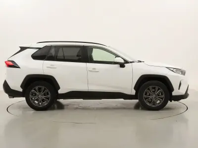 Usata Toyota RAV4 Hybrid 218 CV (160 kW) 2022 Biancobianco SUV