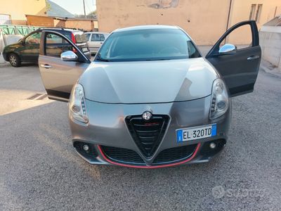 Usata Alfa Romeo Giulietta 120 CV (88 kW) 2012 Grigio Utilitaria