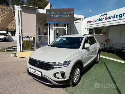 Usata VW T-Roc Style 150 CV (110 kW) 2022 Beige SUV