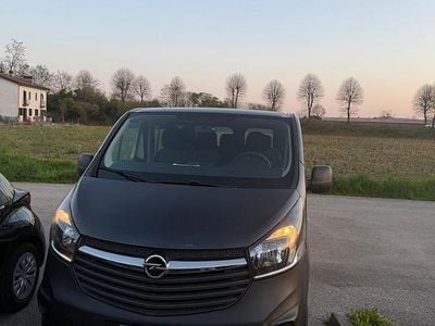 Usata Opel Vivaro 2017 Nero Monovolume