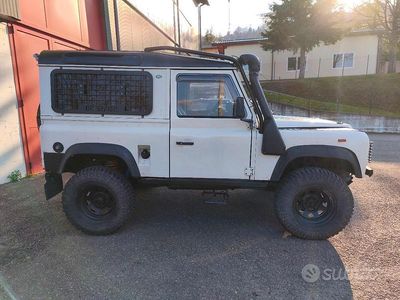 Usata Land Rover Defender 86 CV (63 kW) 1996 SUV