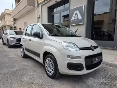 Gebraucht Fiat Panda Easy 69 PS (50 kW) 2017 Beige Kleinwagen