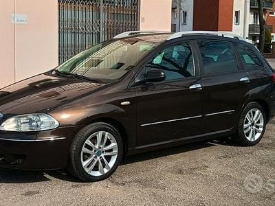 Usata Fiat Croma 150 CV (110 kW) 2007 Marrone Station wagon