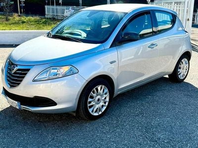 Usata Lancia Ypsilon Silver 95 CV (69 kW) 2012 Grigio Utilitaria