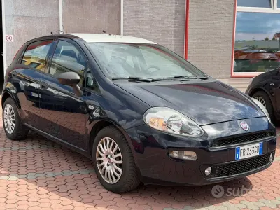 Usata Fiat Punto Street 95 CV (69 kW) 2018 Bluazzurro Utilitaria