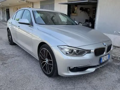 Usata BMW 320 Luxury Line 184 CV (135 kW) 2013 Grigio Berlina