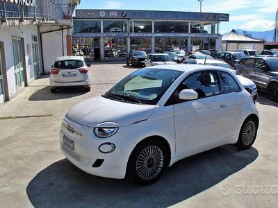 Second-hand Fiat 500e Action 58 kW (79 CP) 2021 Alb Berlinǎ