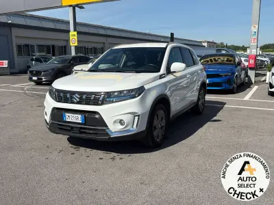 Usata Suzuki Vitara Cool 129 CV (94 kW) 2023 Grigio SUV