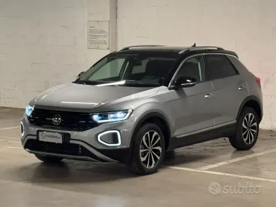 Usata VW T-Roc Style 150 CV (110 kW) 2022 Grigio SUV
