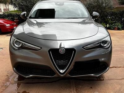 Usata Alfa Romeo Stelvio Executive 201 CV (147 kW) 2017 Grigio SUV