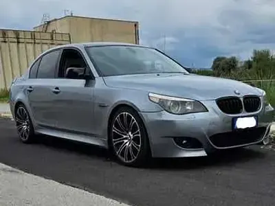 Usata BMW 530 Efficient Dynamics 218 CV (160 kW) 2003 Grigio Berlina