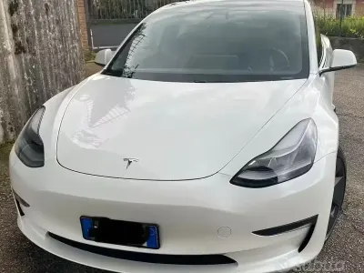 Begagnad Tesla Model 3 152 kW (208 HK) 2021 Vit Sedan