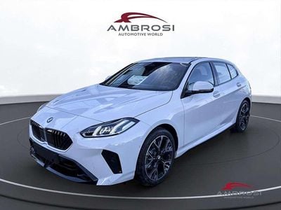 Nuova BMW 118 M Sport 150 CV (110 kW) 2026 Alpin white pastello Utilitaria