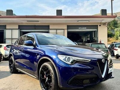 Usata Alfa Romeo Stelvio Lusso 209 CV (153 kW) 2019 Blu/azzurro SUV