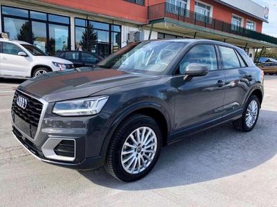 Usata Audi Q2 Design 116 CV (85 kW) 2017 Grigio SUV