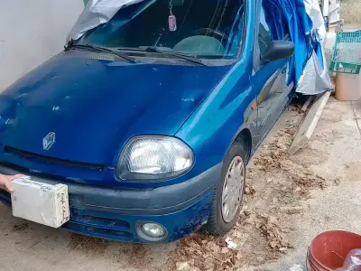 Usata Renault Clio II 1998 Blu Utilitaria