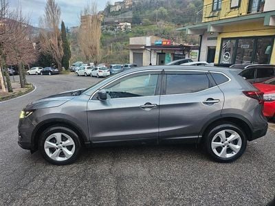Usata Nissan Qashqai Acenta 110 CV (80 kW) 2017 Argento SUV