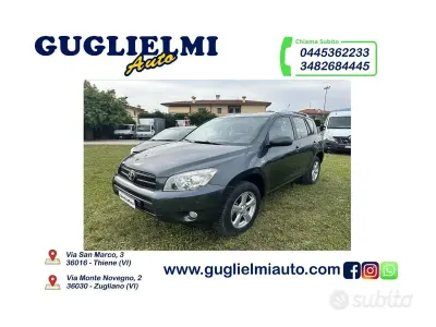 Usata Toyota RAV4 Sol 136 CV (100 kW) 2007 Grigio SUV