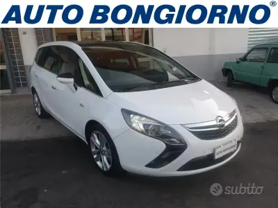 Usata Opel Zafira Tourer Cosmo 131 CV (96 kW) 2012 Bianco Monovolume